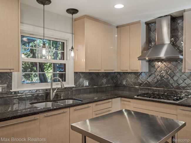 22491 N Nottingham Dr, House other with 4 bedrooms, 3 bathrooms and null parking in Beverly Hills MI | Image 17