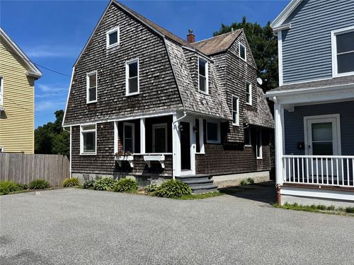 5 Ellwood Pl, Newport, RI, 02840-2205 | Card Image