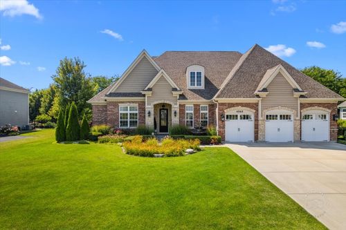 4565 Greywood Dr, St. Charles, IL, 60175-0002 | Card Image