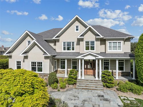 147 Eaton Ln, West Islip, NY, 11795-4545 | Card Image