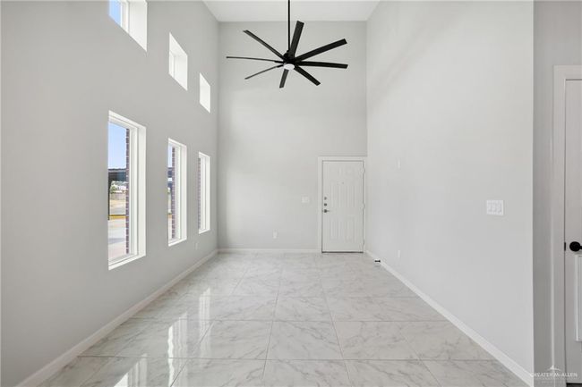 2A - 905 W 8 Th St, Condo with 2 bedrooms, 2 bathrooms and 2 parking in Mission TX | Image 4