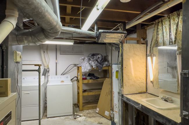 110 N Washington St, House other with 3 bedrooms, 1 bathrooms and 2 parking in Hudson IL | Image 24