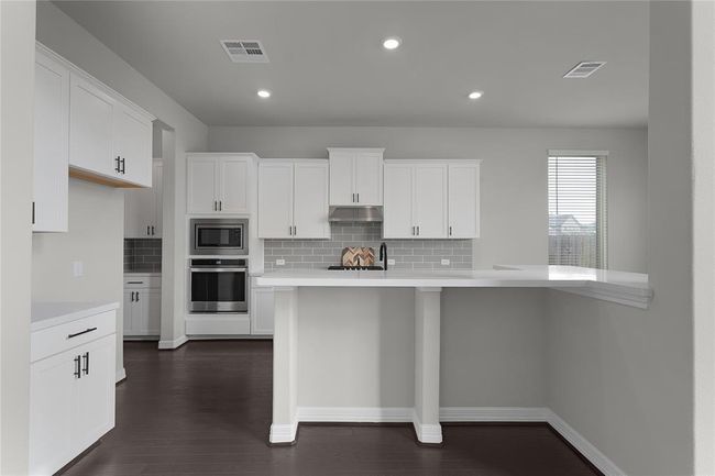 6026 Lake Bridge Ln, House other with 4 bedrooms, 4 bathrooms and 2 parking in Manvel TX | Image 11