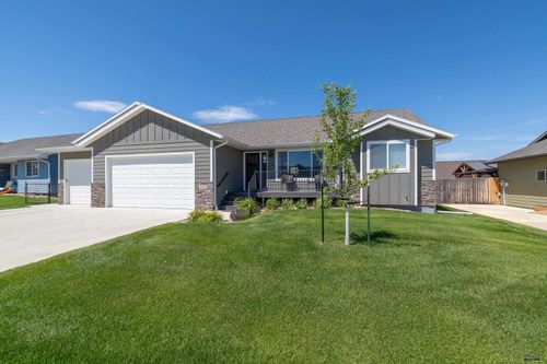 4355 Vinecliff Dr, Rapid City, SD, 57703 | Card Image