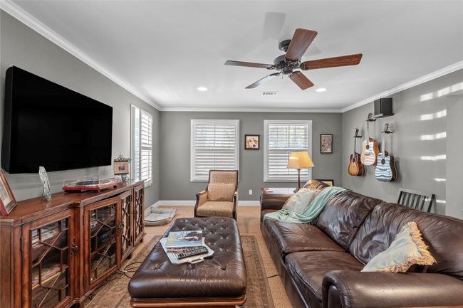 1704 W 34 Th St, House other with 3 bedrooms, 3 bathrooms and 3 parking in Austin TX | Image 8