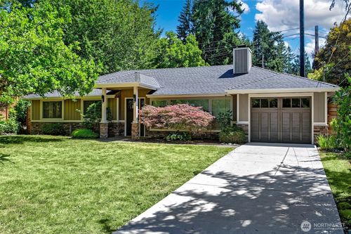 11042 108th Pl Ne, Kirkland, WA, 98033-4459 | Card Image