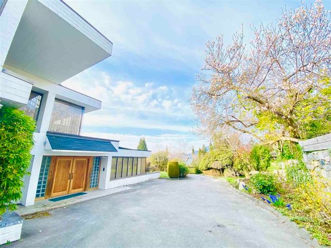 5570 Newton Wynd, House other with 7 bedrooms, 7 bathrooms and 6 parking in Vancouver BC | Image 7