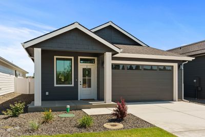 3823 E 27th Ave, Home with 3 bedrooms, 2 bathrooms and null parking in Spokane WA | Image 3