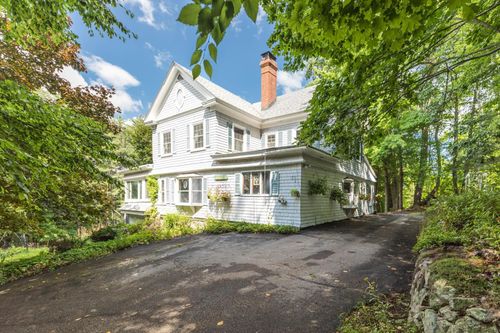 22 Courtyard Cir, Alton Bay, NH, 03810-4713 | Card Image