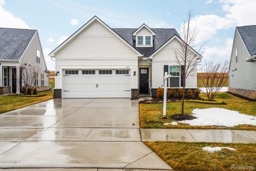 1617 Landings Ln, Milford, MI, 48381-4816 | Card Image
