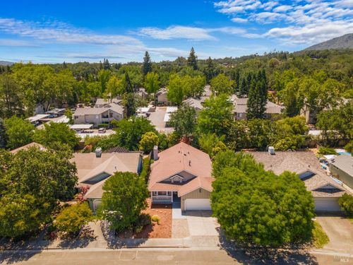 15401 Thomas St, Glen Ellen, CA, 95442-9731 | Card Image