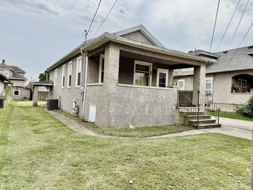 708 11th St, Peru, IL, 61354-2302 | Card Image