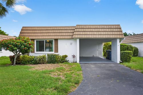 v57-2733 Riverbluff Pl, SARASOTA, FL, 34231-5042 | Card Image