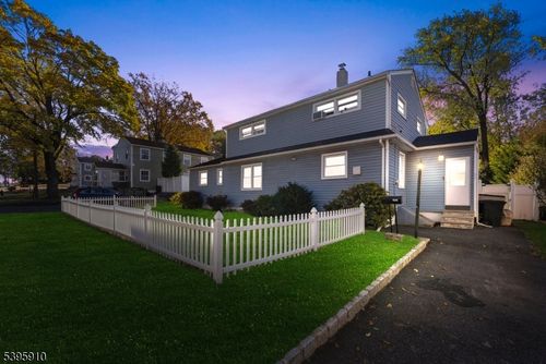 466 Market St, Elmwood Park, NJ, 07407-3105 | Card Image