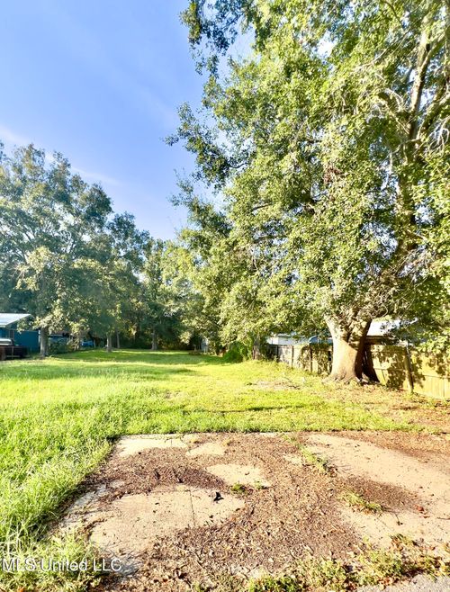 3703 Burroughs Ave, Pascagoula, MS, 39581-2019 | Card Image