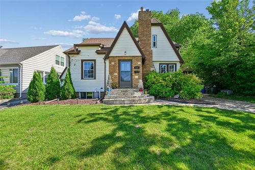238 24th Street Se, Cedar Rapids, IA, 52403 | Card Image