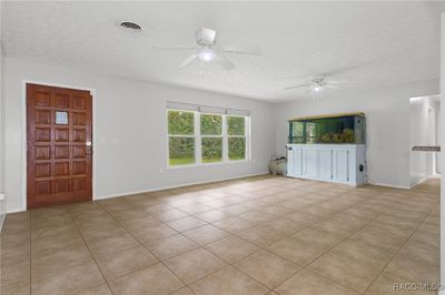 5723 N Summerwind Avenue, House other with 3 bedrooms, 2 bathrooms and 8 parking in Crystal River FL | Image 3