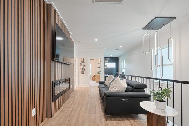 Photos shown are of a staged model home and are for illustrative purposes only. Actual features, finishes, and layout may vary depending on the selected upgrade packages. The builder reserves the right to make changes, substitutions, or modifications without prior notice. | Image 21
