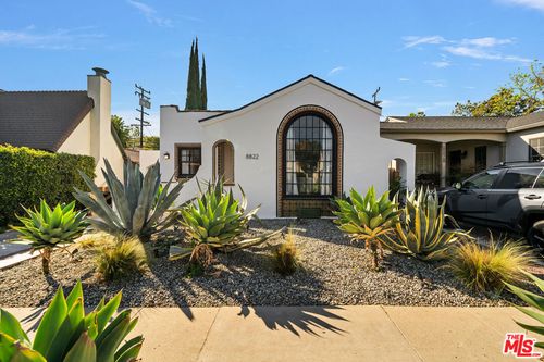 8822 Rosewood Ave, LOS ANGELES, CA, 90066-1735 | Card Image