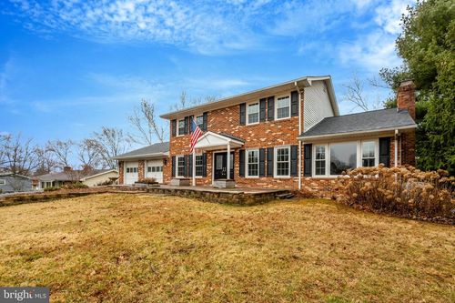 6521 Lancaster Dr, WARRENTON, VA, 20187-4417 | Card Image