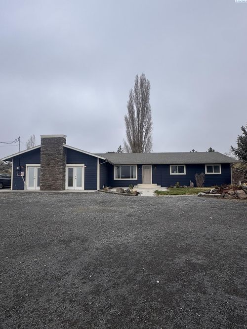 700 Blanton Road, Eltopia, WA, 99330 | Card Image