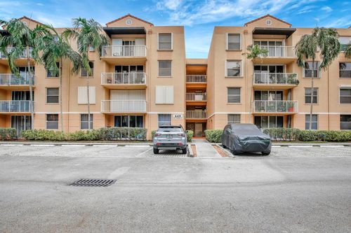 apt-308-649 E Sheridan St, Dania Beach, FL, 33004-4622 | Card Image