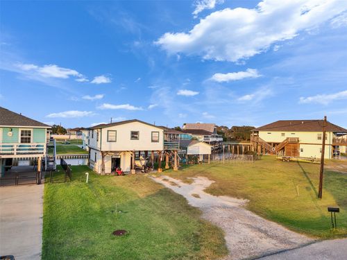 31 Trout Ln, Freeport, TX, 77541-7914 | Card Image