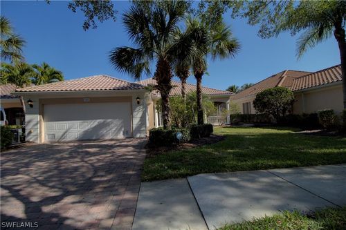 7681 Sicilia Ct, NAPLES, FL, 34114-2679 | Card Image