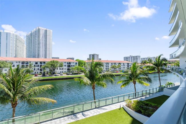 203 - 3250 Ne 188th St, Condo with 3 bedrooms, 4 bathrooms and null parking in Aventura FL | Image 23