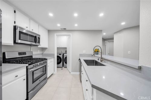 215-2559 Plaza Del Amo, Torrance, CA, 90503 | Card Image