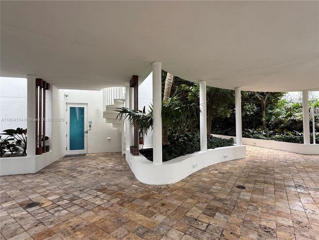 TWN4 - 50 S Pointe Dr, Condo with 4 bedrooms, 5 bathrooms and null parking in Miami Beach FL | Image 22