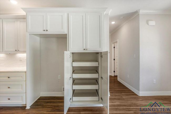 1210 Cobblestone Ct, House other with 3 bedrooms, 2 bathrooms and null parking in Carthage TX | Image 16