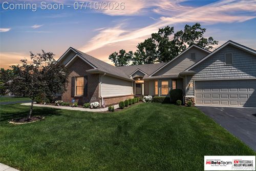 876 Flowering Plum Dr, Brighton, MI, 48116-7098 | Card Image