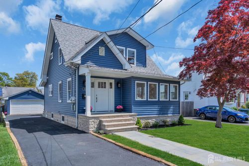 21 Market Street, Edison, NJ, 08817 | Card Image