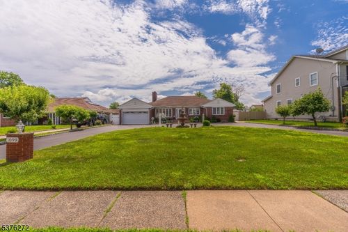 1099 Burnet Ave, Union, NJ, 07083-4907 | Card Image