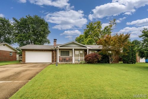 2560 Stratford Ln, Granite City, IL, 62040-5229 | Card Image