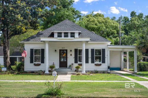 217 W Jessamine Ave, Foley, AL, 36535-2010 | Card Image