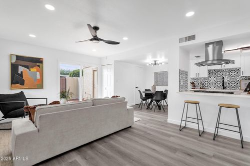 7849 E Keim Dr, Scottsdale, AZ, 85250-7900 | Card Image