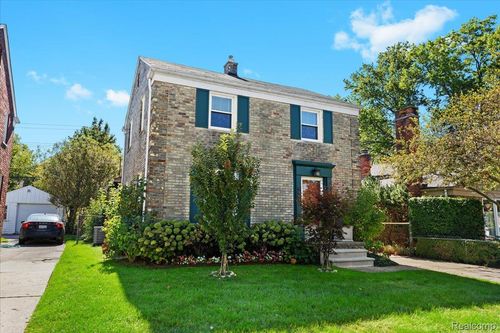 1463 Hollywood Ave, Grosse Pointe Woods, MI, 48236-1307 | Card Image