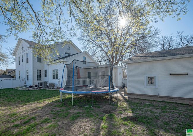 212 E Washington St, House other with 5 bedrooms, 2 bathrooms and null parking in Elk Point SD | Image 28