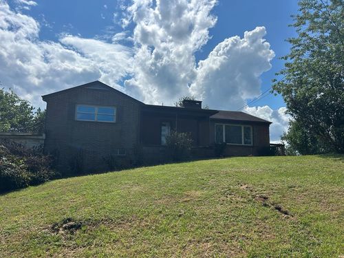 1960 Peakland Dr, Pulaski, VA, 24301-4274 | Card Image