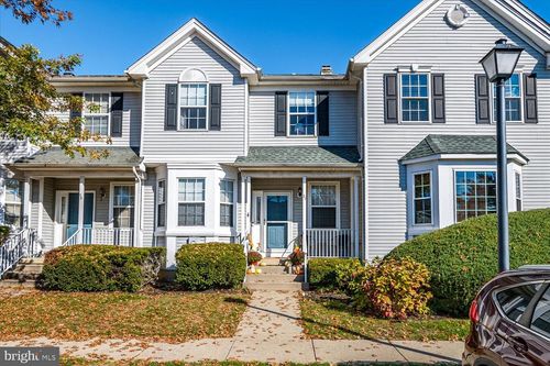 37 Amesbury Ct, ROBBINSVILLE, NJ, 08691-4002 | Card Image