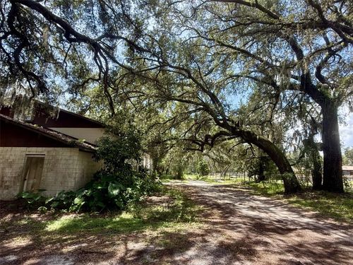 2555 Place Pond Rd, DE LEON SPRINGS, FL, 32130-4128 | Card Image