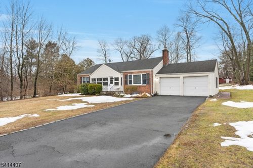 3027 Valley Rd, Basking Ridge, NJ, 07920-2638 | Card Image