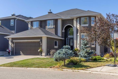70 Patterson Close Sw, Calgary, AB, T3H3K2 | Card Image