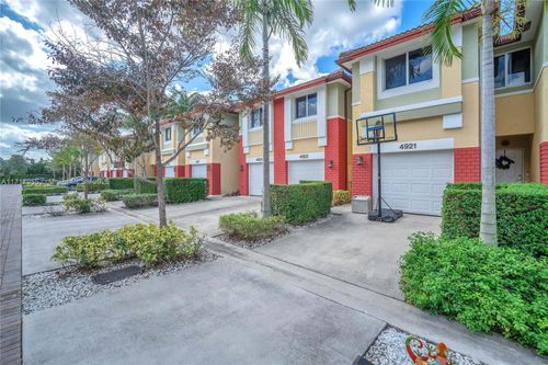 4923-4923 Sw 66th Ter, Davie, FL, 33314-4351 | Card Image