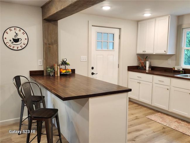 Kitchen island | Image 7