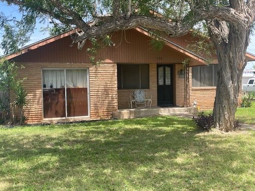 1108 Marcos Hinojosa Ave, Hebbronville, TX, 78361-3845 | Card Image