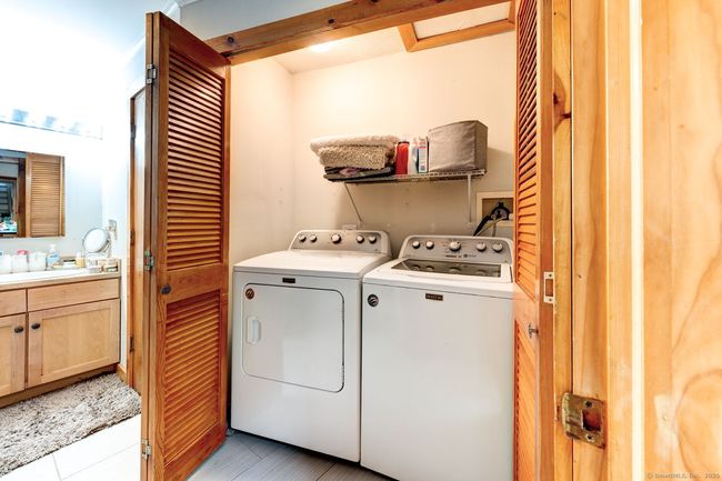 49 W Main St, House other with 5 bedrooms, 1 bathrooms and null parking in Baltic CT | Image 18