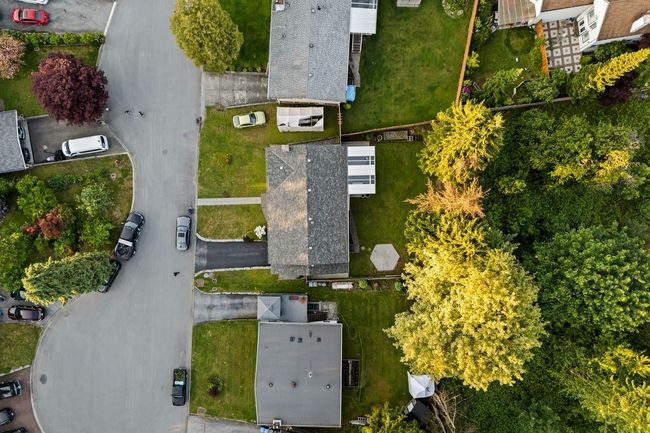 912 Seacrest Crt, House other with 6 bedrooms, 3 bathrooms and 3 parking in Port Moody BC | Image 27